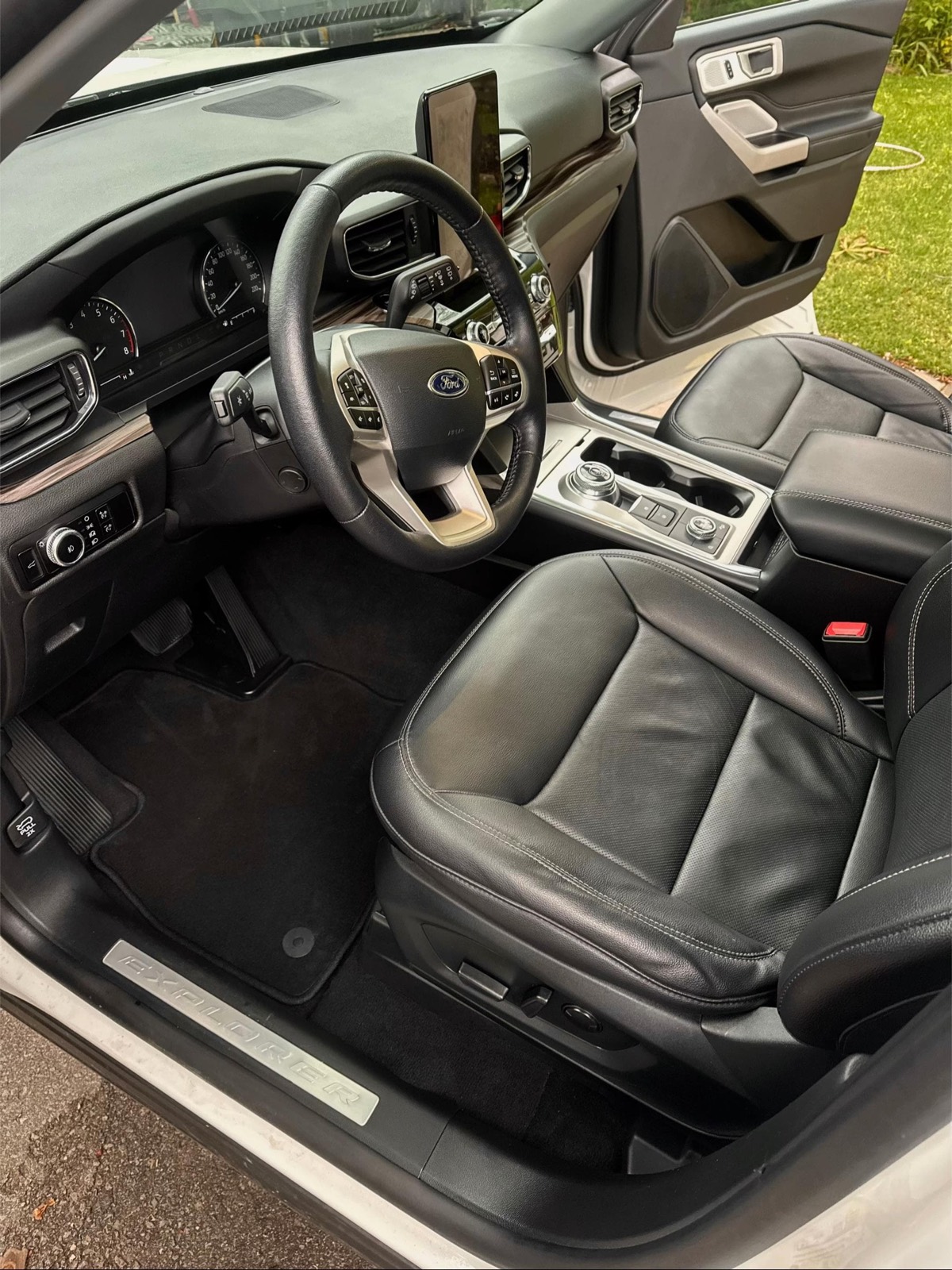 After: Ford Explorer front interior fully detailed and vacuumed — Plano, TX